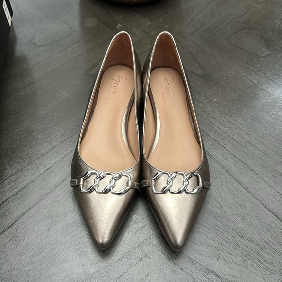 27 EDIT Naturalizer Katalie Chained Detail Pointed Toe Pump - Picture 4 of 7